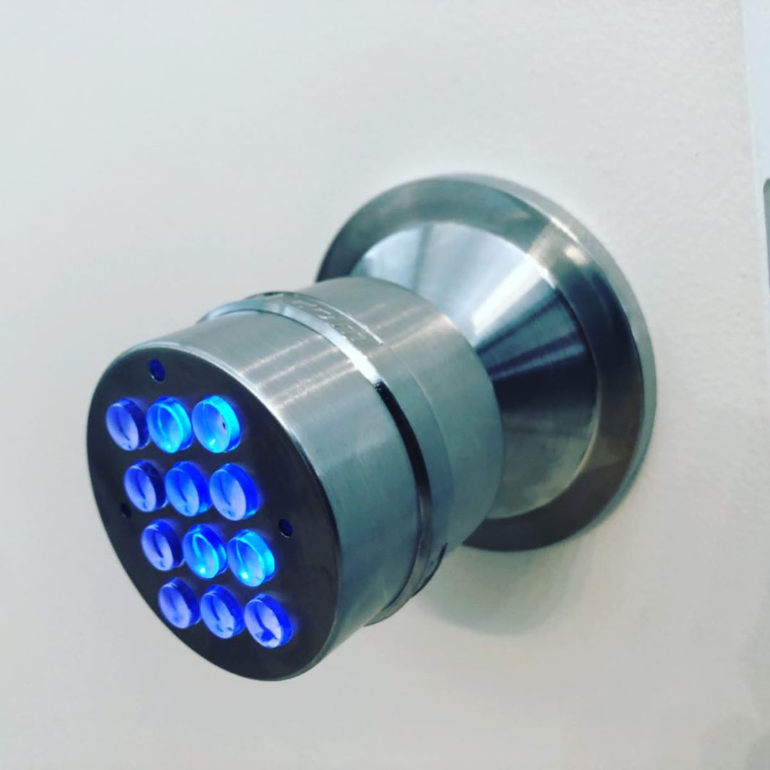 doorknob_handeeandii.jpg
