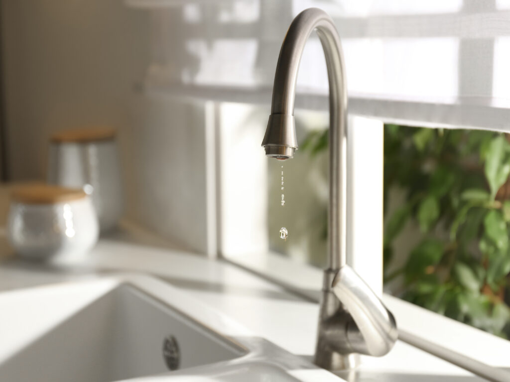 faucet dripping