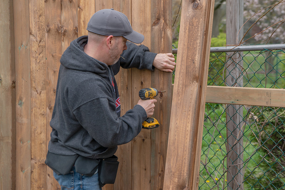 Fence Repair Cost: How Much Is It? - Taskrabbit Blog