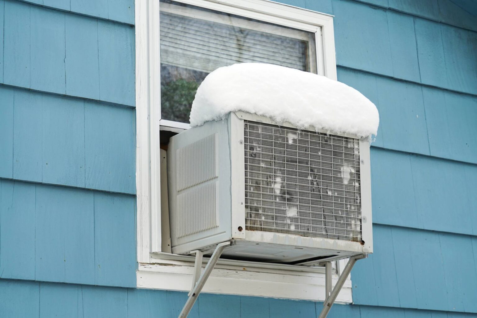 How to Winterize Window & Outdoor AC Units - Taskrabbit