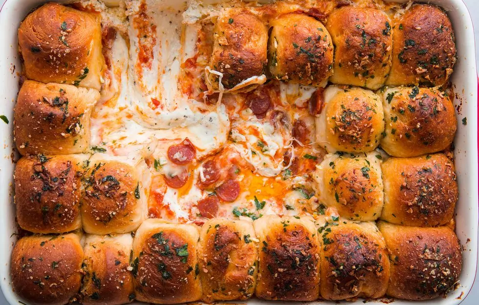 garlic-bread-pizza-dip-horizontal-1534105781